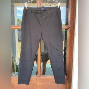 Madewell Ponte pants. Pull on stretchy‎ black pants. (12)